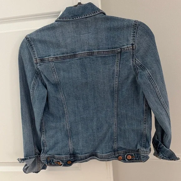 Old Navy Light Blue Denim Jacket - Picture 3 of 3